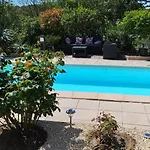 Jolie Mazet Avec Piscine Privée ! * Nîmes